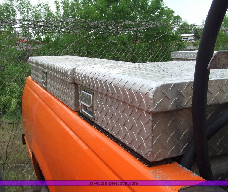 image for item 7097 1999 Chevrolet C2500 pickup