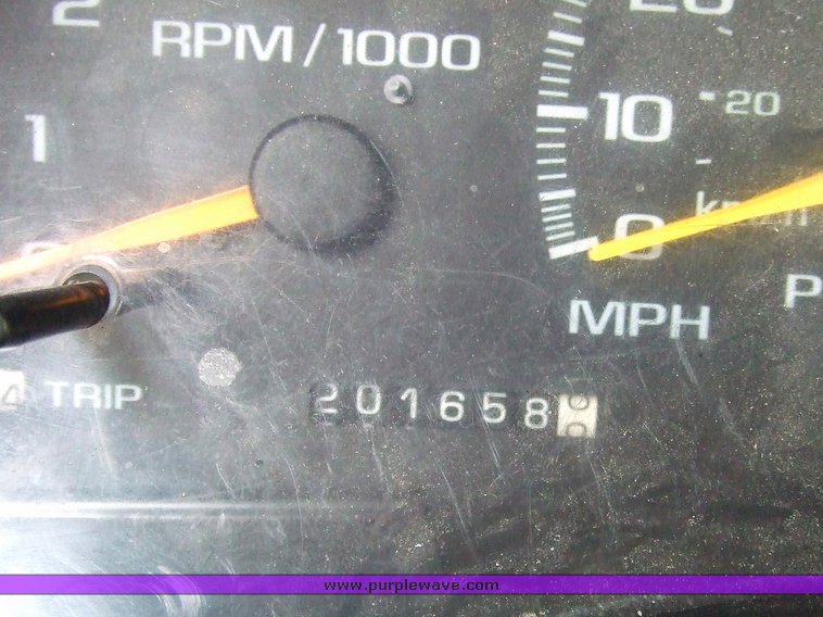 image for item 7097 1999 Chevrolet C2500 pickup