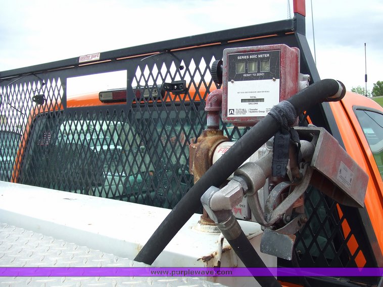 image for item 7098 1999 Chevrolet C2500 pickup