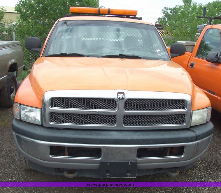 image for item 7100 2001 Dodge Ram 2500 pickup