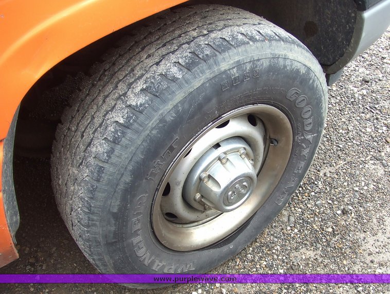 image for item 7100 2001 Dodge Ram 2500 pickup