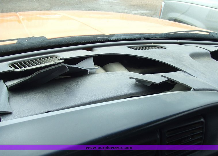 image for item 7100 2001 Dodge Ram 2500 pickup