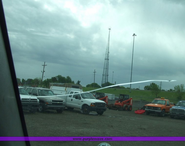 image for item 7101 1992 Chevrolet C2500 utility bed pickup