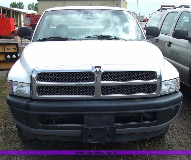 image for item 7102 2001 Dodge Ram 1500 pickup
