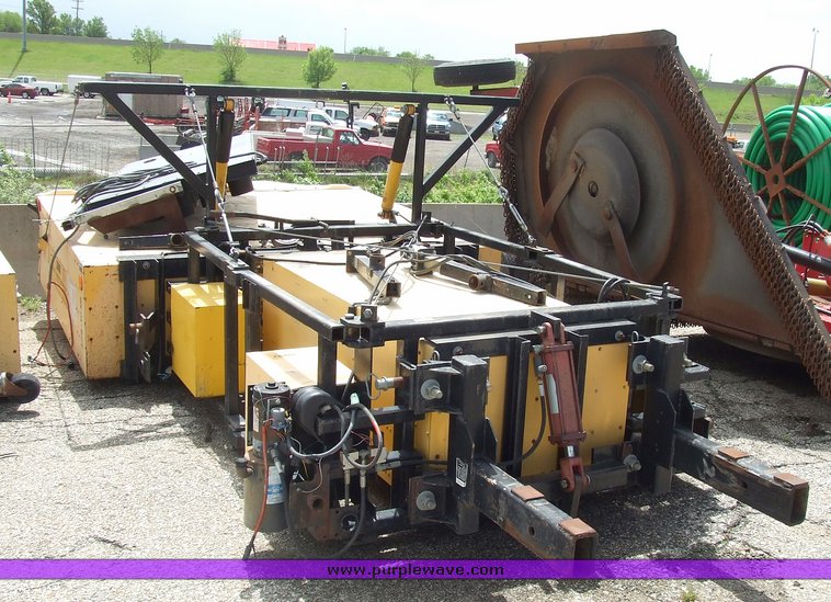 image for item 7104 1997 Enabs truck mounted energy absorption crash attenuator