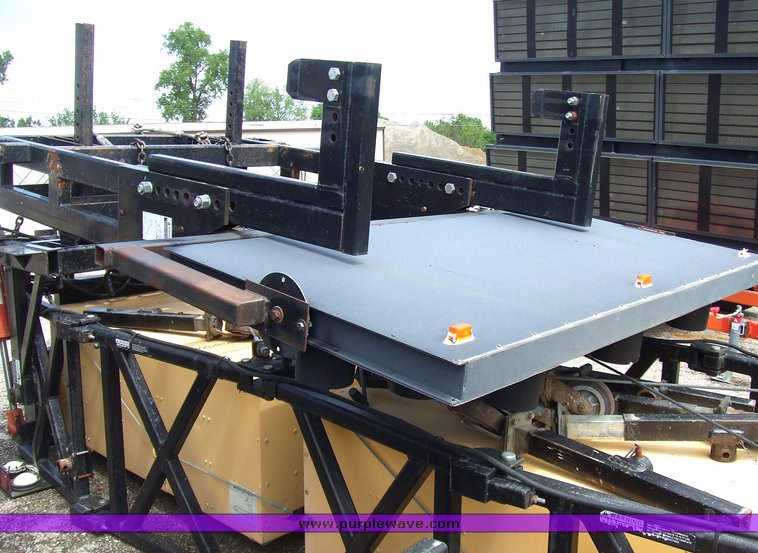 image for item 7105 1999 Enabs truck mounted energy absorption crash attenuator