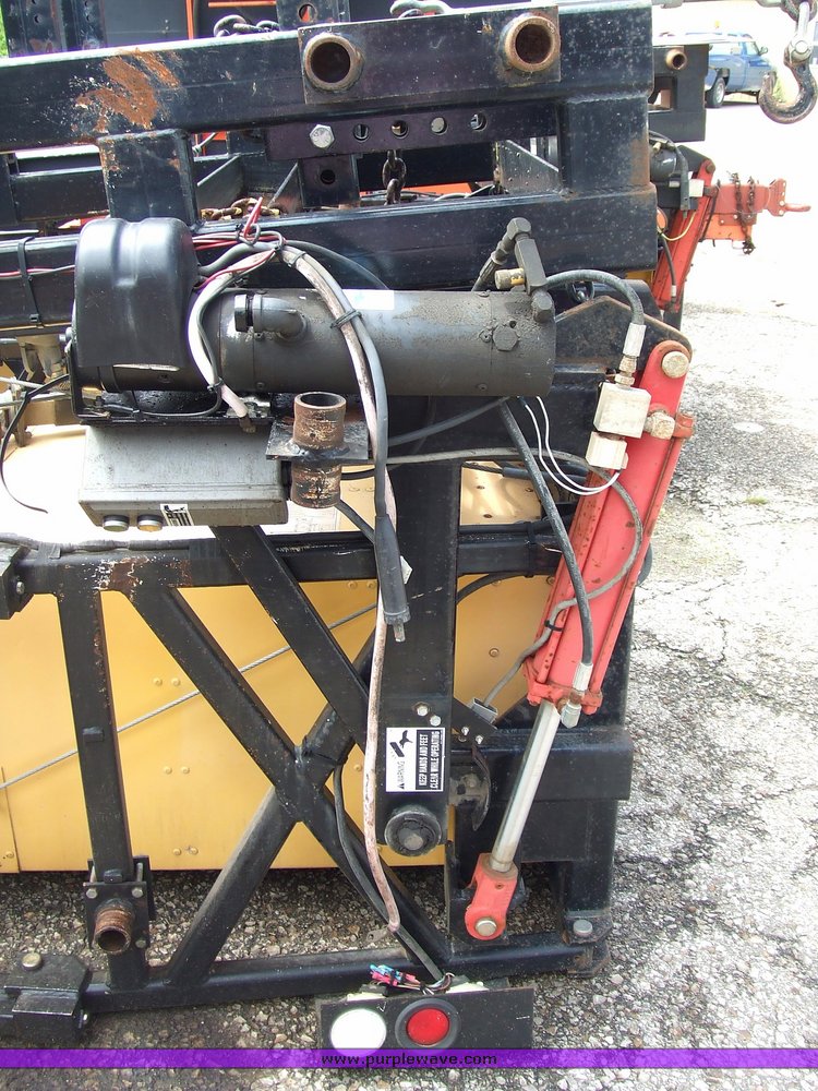 image for item 7105 1999 Enabs truck mounted energy absorption crash attenuator