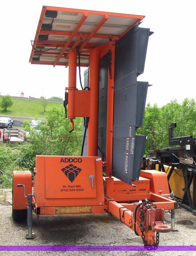 image for item 7106 1996 Addco trailer-mounted variable message board
