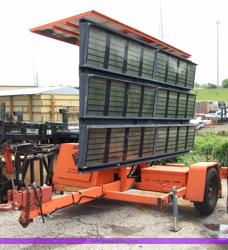 image for item 7106 1996 Addco trailer-mounted variable message board
