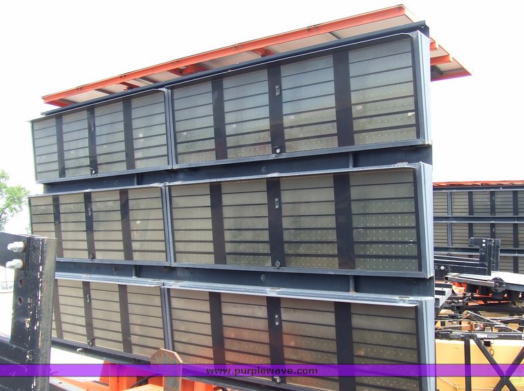 image for item 7106 1996 Addco trailer-mounted variable message board