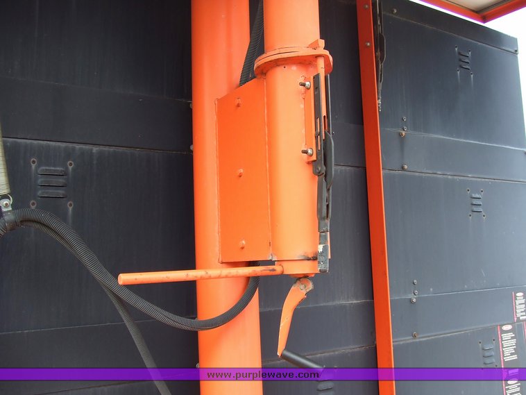 image for item 7106 1996 Addco trailer-mounted variable message board