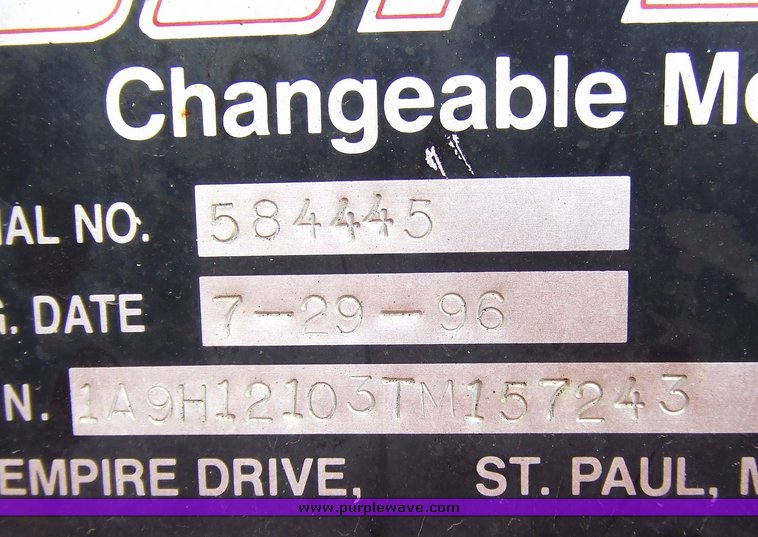 image for item 7106 1996 Addco trailer-mounted variable message board