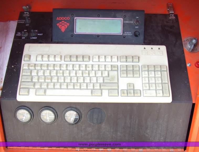 image for item 7106 1996 Addco trailer-mounted variable message board