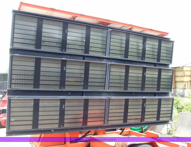 image for item 7107 1996 Addco trailer-mounted variable message board