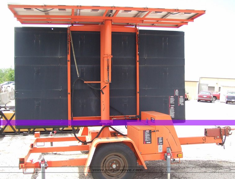 image for item 7107 1996 Addco trailer-mounted variable message board