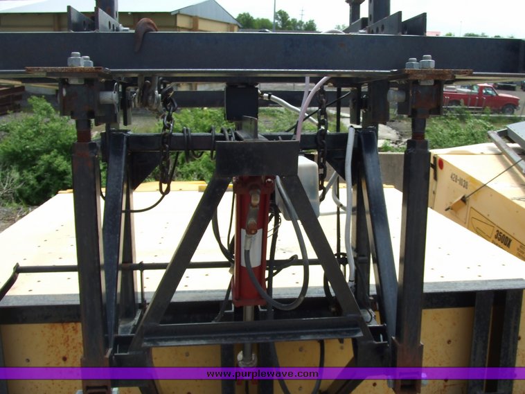 image for item 7108 1996 Enabs truck mounted energy absorption crash attenuator