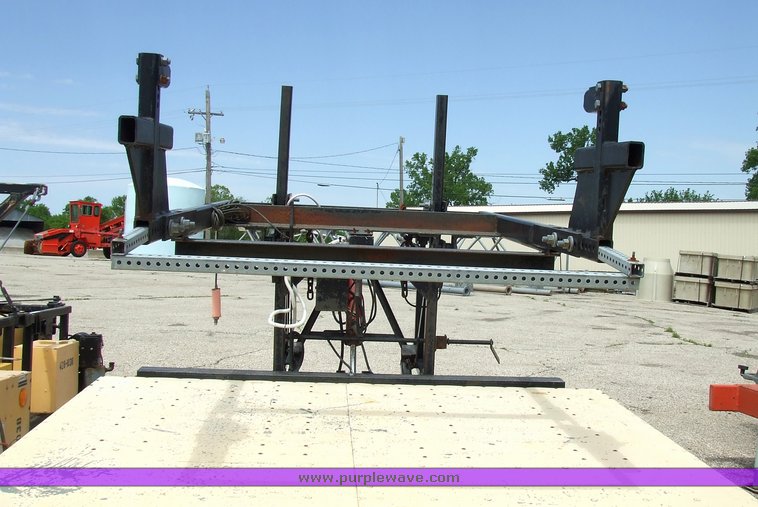 image for item 7108 1996 Enabs truck mounted energy absorption crash attenuator