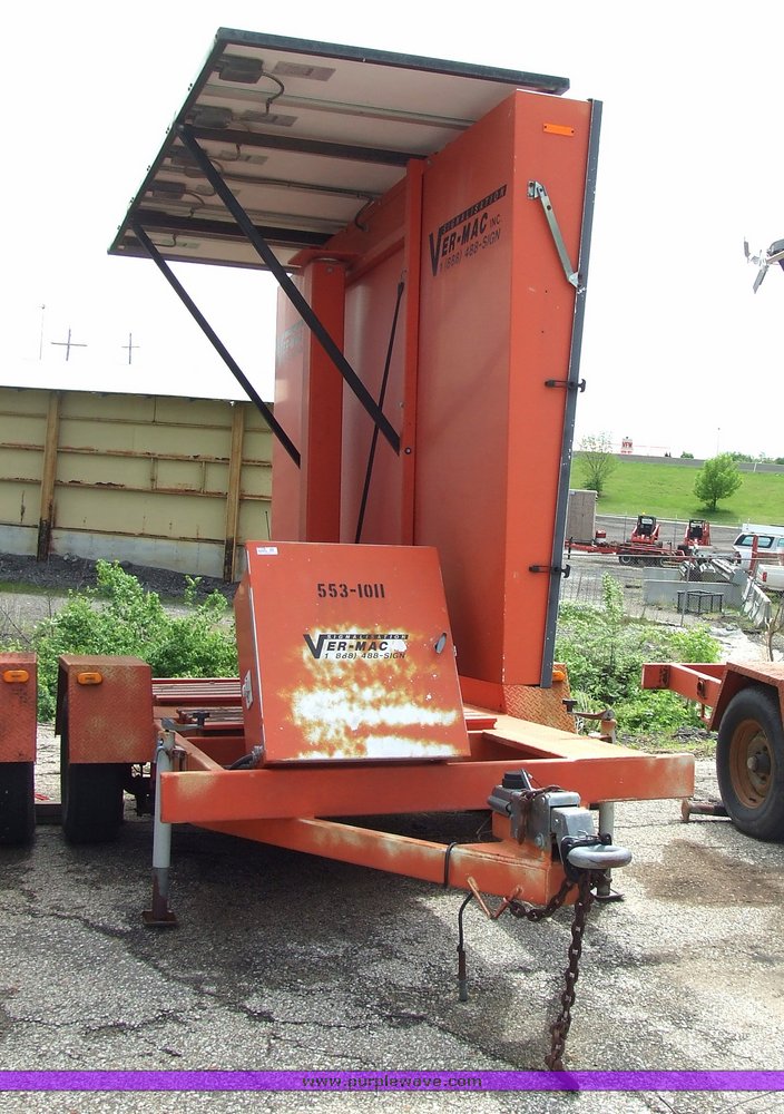 image for item 7109 2001 Ver-mac trailer-mounted variable message board