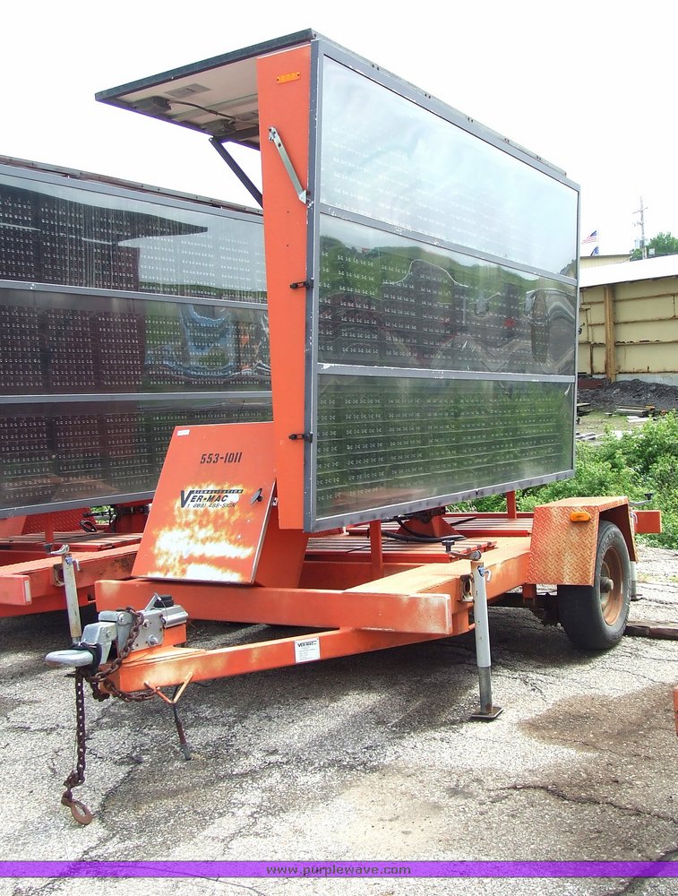 image for item 7109 2001 Ver-mac trailer-mounted variable message board