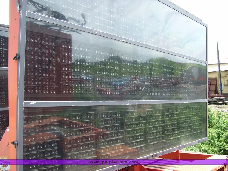 image for item 7109 2001 Ver-mac trailer-mounted variable message board