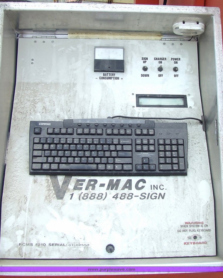 image for item 7109 2001 Ver-mac trailer-mounted variable message board