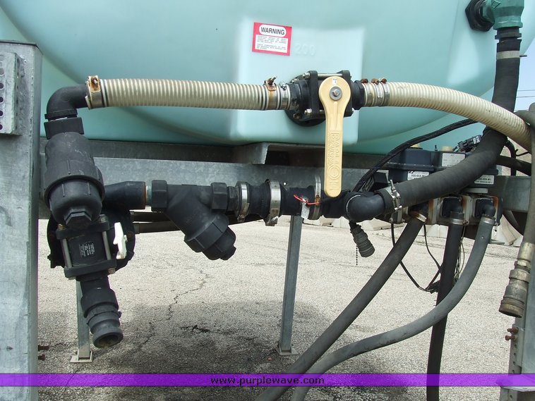 image for item 7111 1998 Force America anti-ice tank