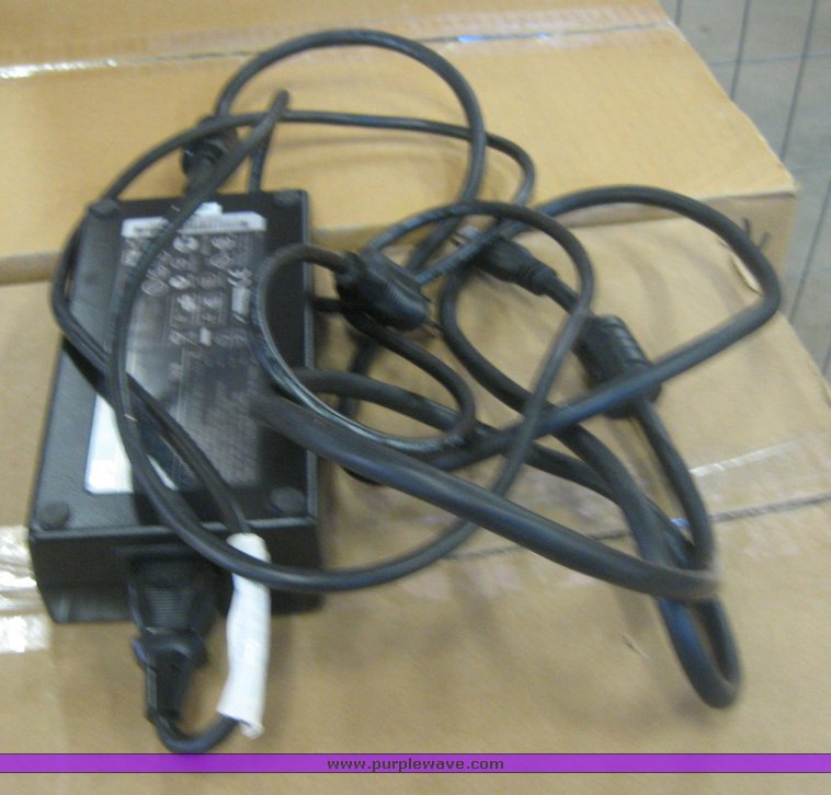 image for item 7151 2005 Compaq NX9600 laptop computer