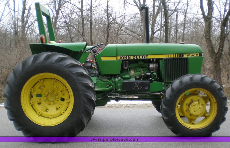 image for item 1201 1986 John Deere 2350 MFWD tractor