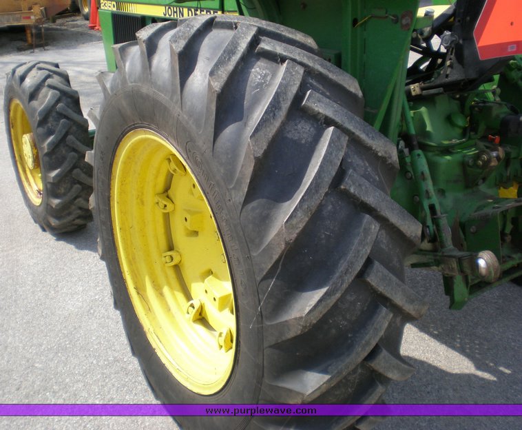 image for item 1201 1986 John Deere 2350 MFWD tractor