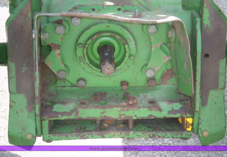 image for item 1201 1986 John Deere 2350 MFWD tractor