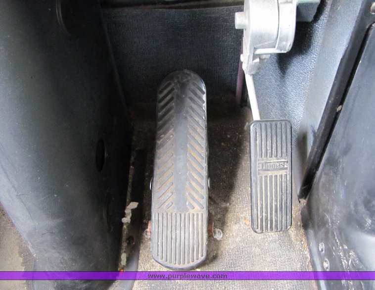 image for item 3115 2003 Thomas 65 passenger school bus