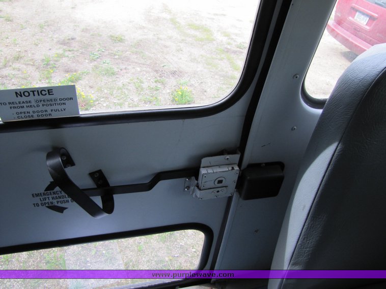 image for item 3115 2003 Thomas 65 passenger school bus