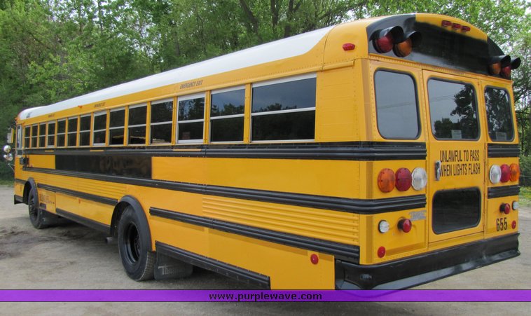 image for item 3116 2001 Thomas 83 passenger school bus
