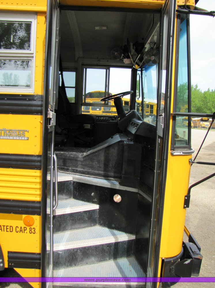 image for item 3116 2001 Thomas 83 passenger school bus