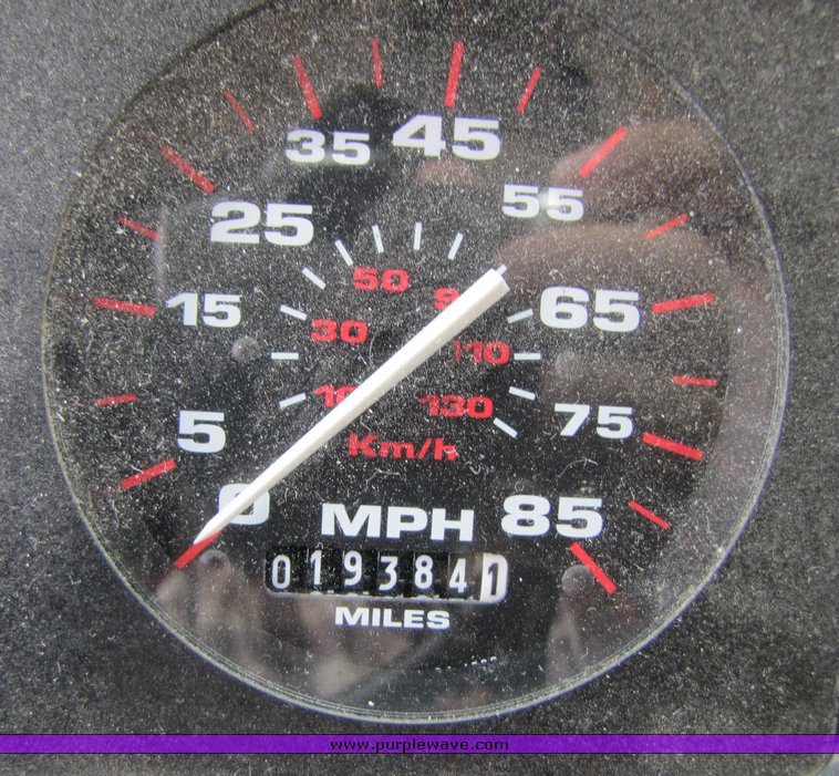 image for item 3116 2001 Thomas 83 passenger school bus