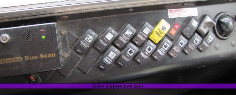 image for item 3116 2001 Thomas 83 passenger school bus