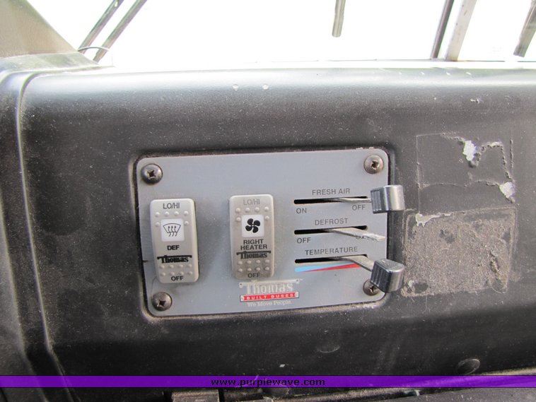 image for item 3116 2001 Thomas 83 passenger school bus