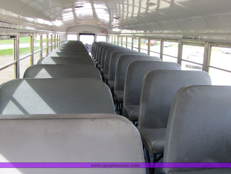 image for item 3116 2001 Thomas 83 passenger school bus