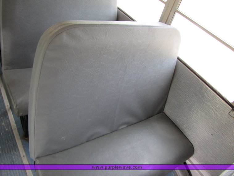 image for item 3116 2001 Thomas 83 passenger school bus