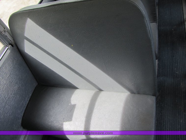 image for item 3116 2001 Thomas 83 passenger school bus