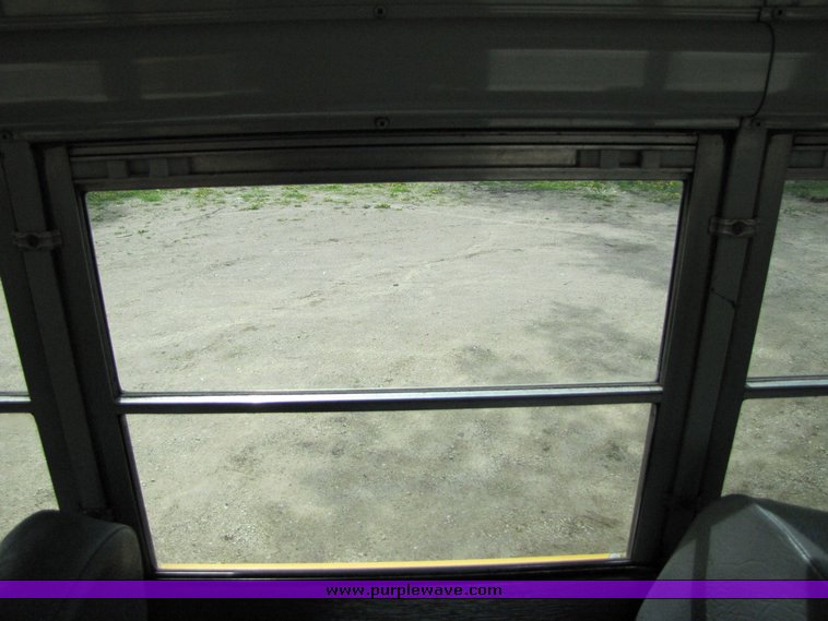 image for item 3116 2001 Thomas 83 passenger school bus