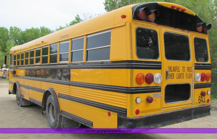 image for item 3117 2001 Thomas 65 passenger school bus