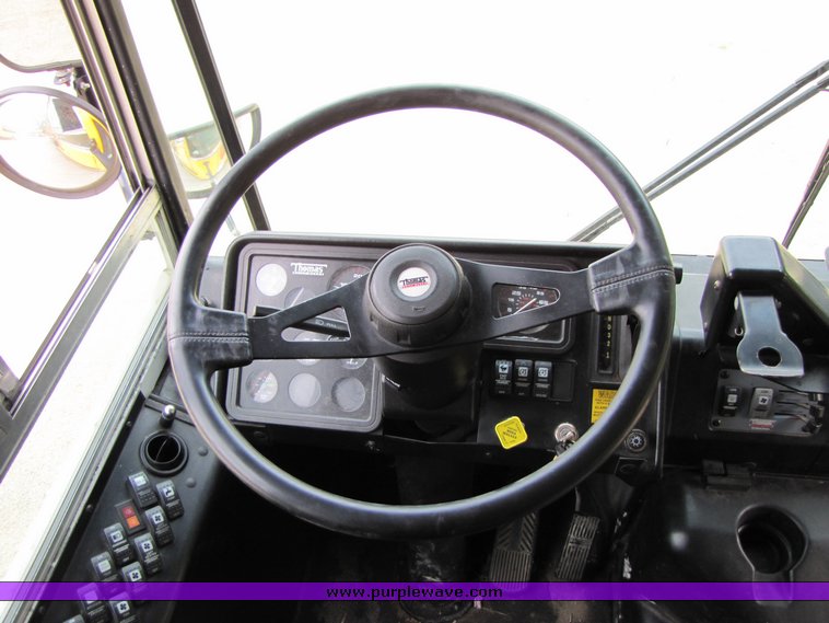 image for item 3117 2001 Thomas 65 passenger school bus