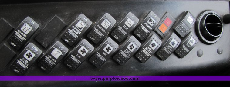 image for item 3117 2001 Thomas 65 passenger school bus