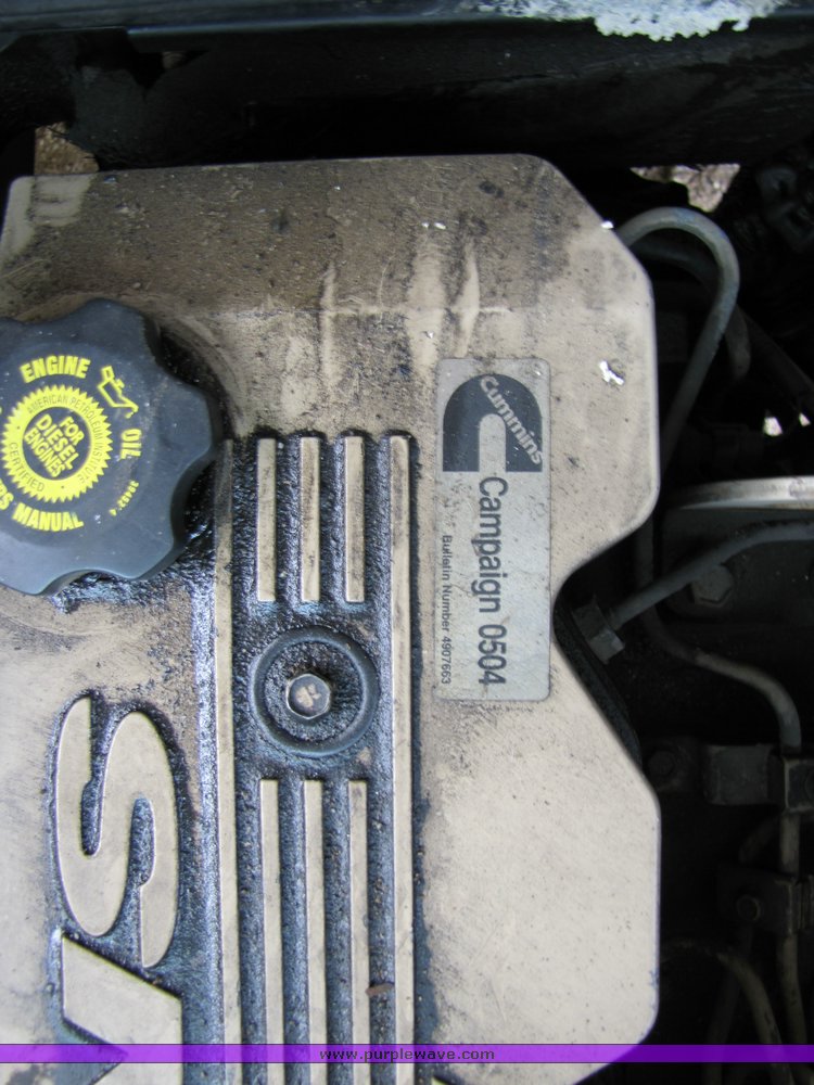 image for item 3117 2001 Thomas 65 passenger school bus