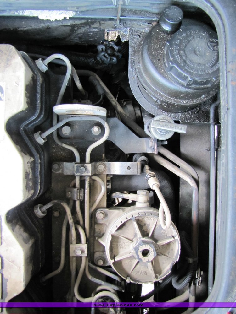 image for item 3117 2001 Thomas 65 passenger school bus