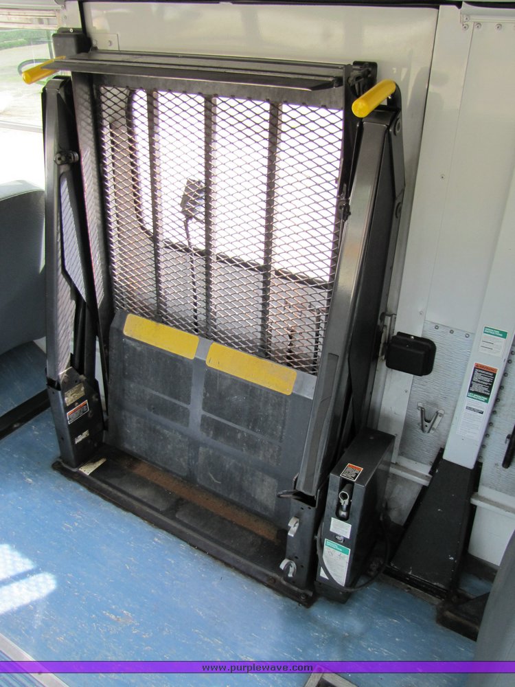 2001 Thomas School Bus with wheel chair lift in Des Moines, IA Item