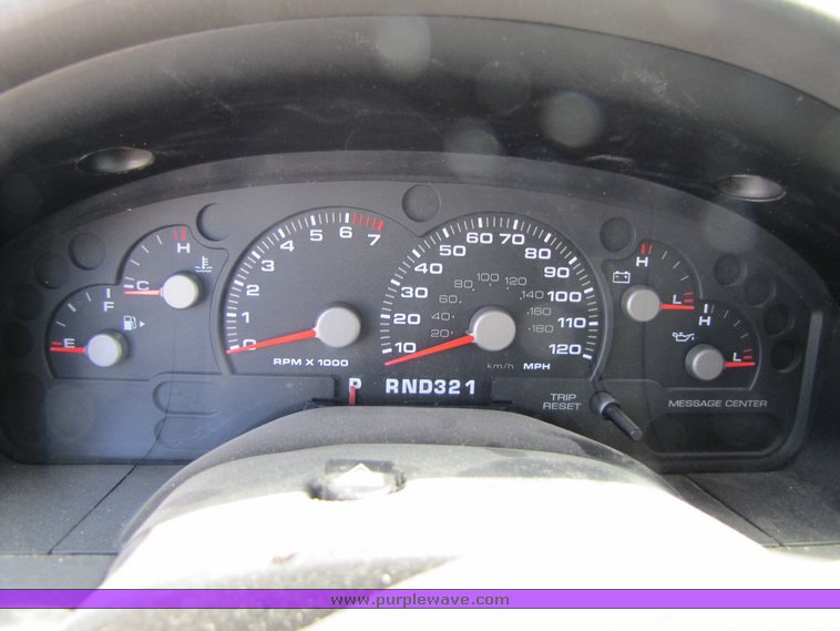 image for item 3134 2005 Ford Explorer