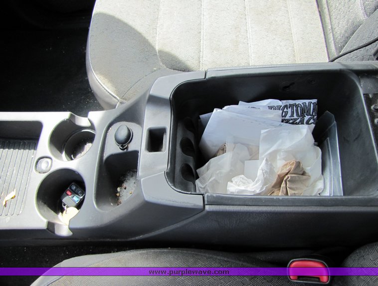 image for item 3134 2005 Ford Explorer