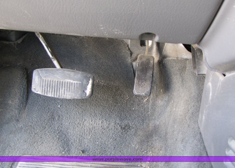 image for item 3134 2005 Ford Explorer